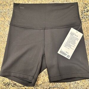 lululemon athletica Wunder Train Bike Shorts (NWT)